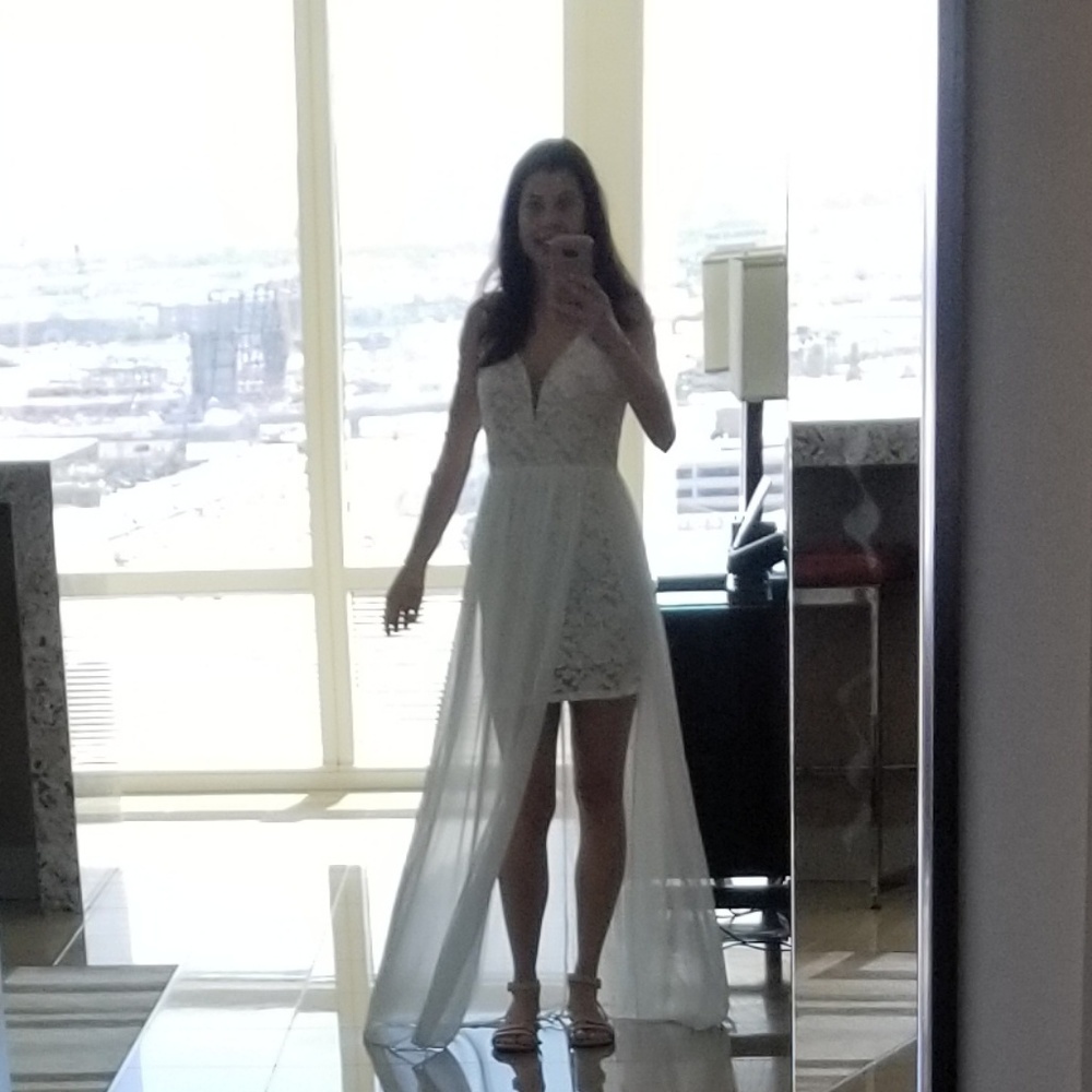 Lulu's make way for wonderful off white lace maxi wedding dress - Picture 4 of 4